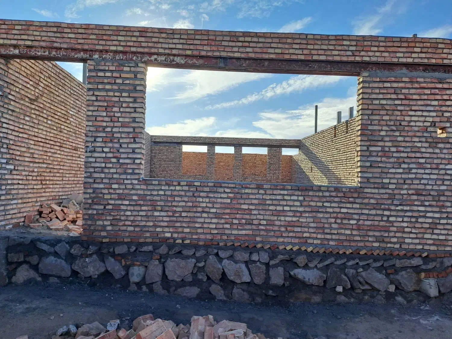 نیمه کاره فروش|فروش خانه و ویلا|مشگین شهر, |دیوار