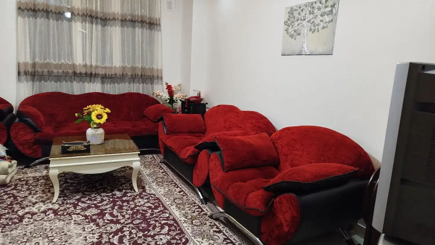 مبلمان/مبل راحتی/ مخمل قرمز نرم/ مناسب ویلا و دکور|مبلمان خانگی و میز عسلی|تهران, هاشم‌آباد|دیوار
