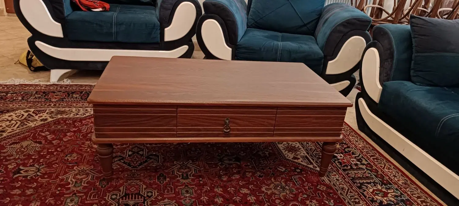 مبل و میز / ۴ عدد مبل سنتی ۳نفره . ۴ عدد جلو مبلی|مبلمان خانگی و میز عسلی|تبریز, |دیوار