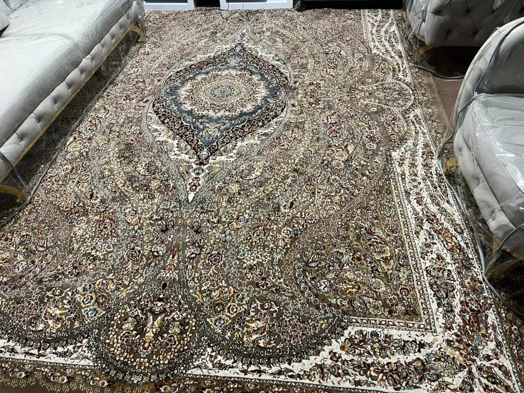 فرش ۹متری در حد نو ۷۰۰شانه|فرش|ساوه, |دیوار