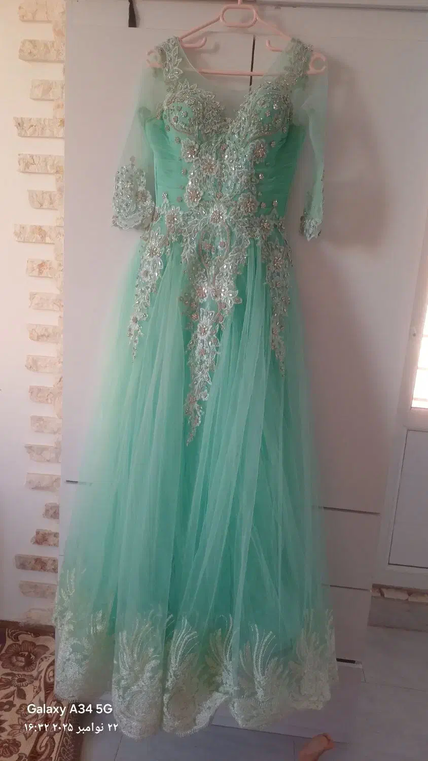 لباس مجلسی|لباس|پرند, فاز ۴|دیوار