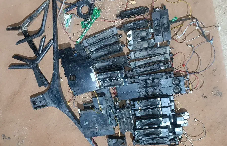 بلندگو تلویزیون وپایه|تلویزیون و پروژکتور|آزادشهر, |دیوار