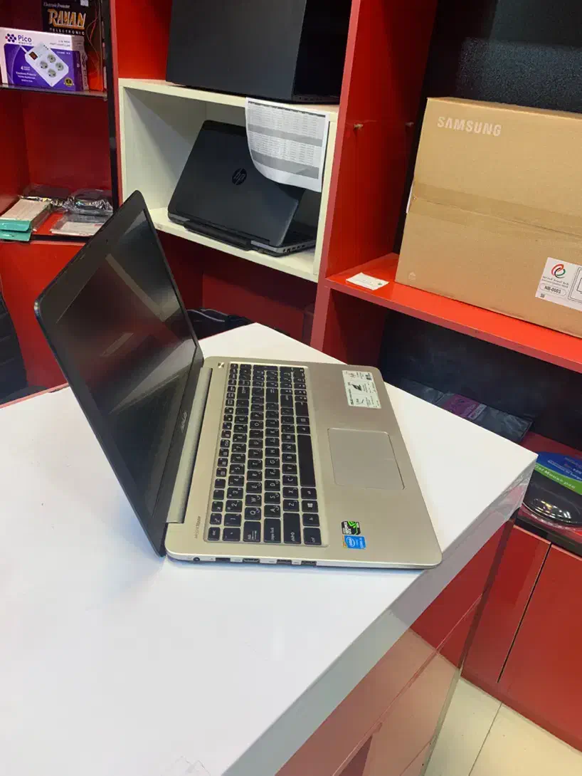 Asus viva book i5 گرافیک مجزا چهار گیگ‌GTX|رایانه همراه|بندر انزلی, سامانسر|دیوار