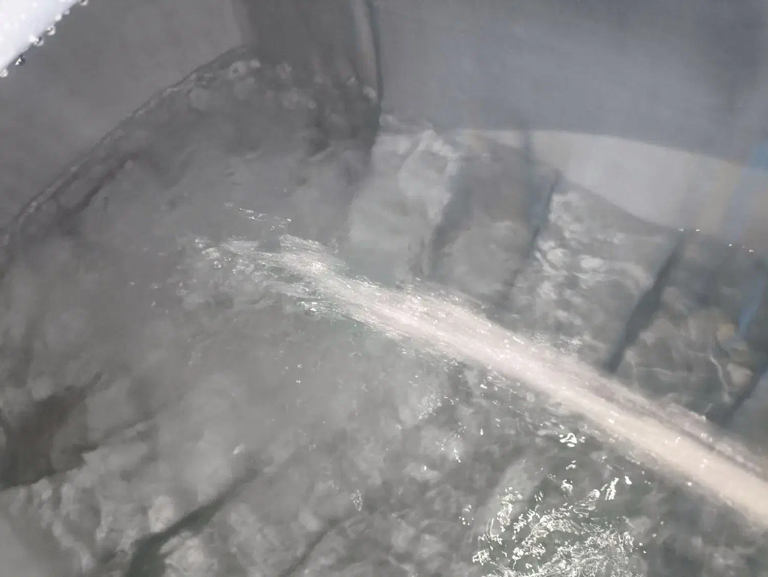 شستشوی منبع|خدمات نظافت|رشت, سعدی (تختی)|دیوار