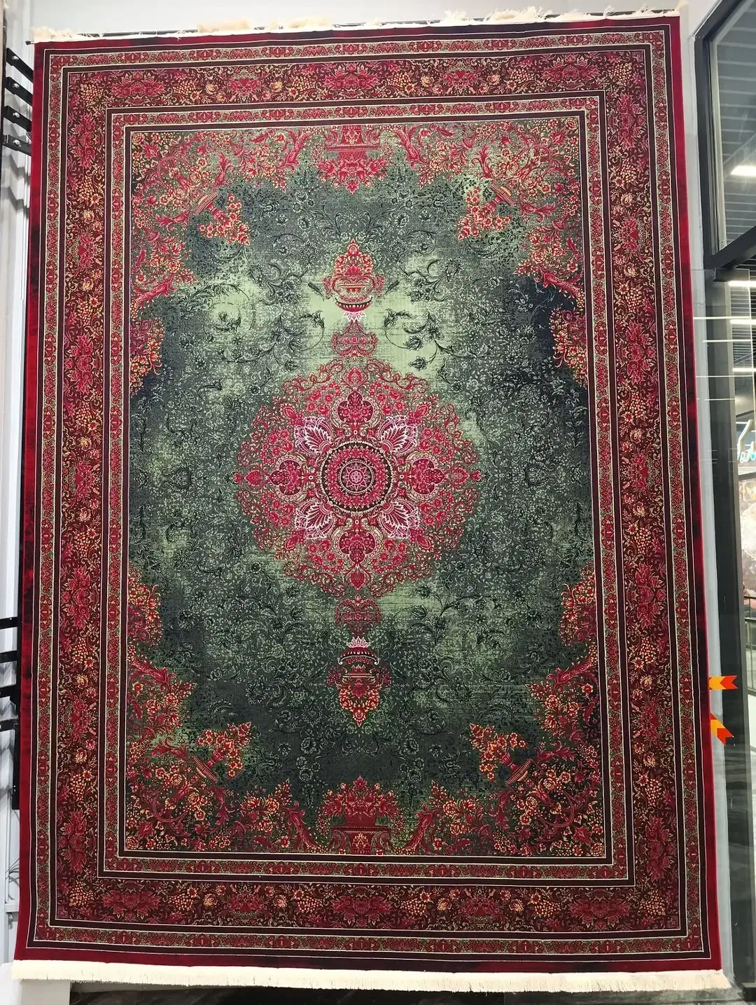 فرش لیلی،رنگ سبز لاکی ماچال ۱۲۰۰شانه تراکم ۳۶۰۰|فرش|بوشهر, |دیوار