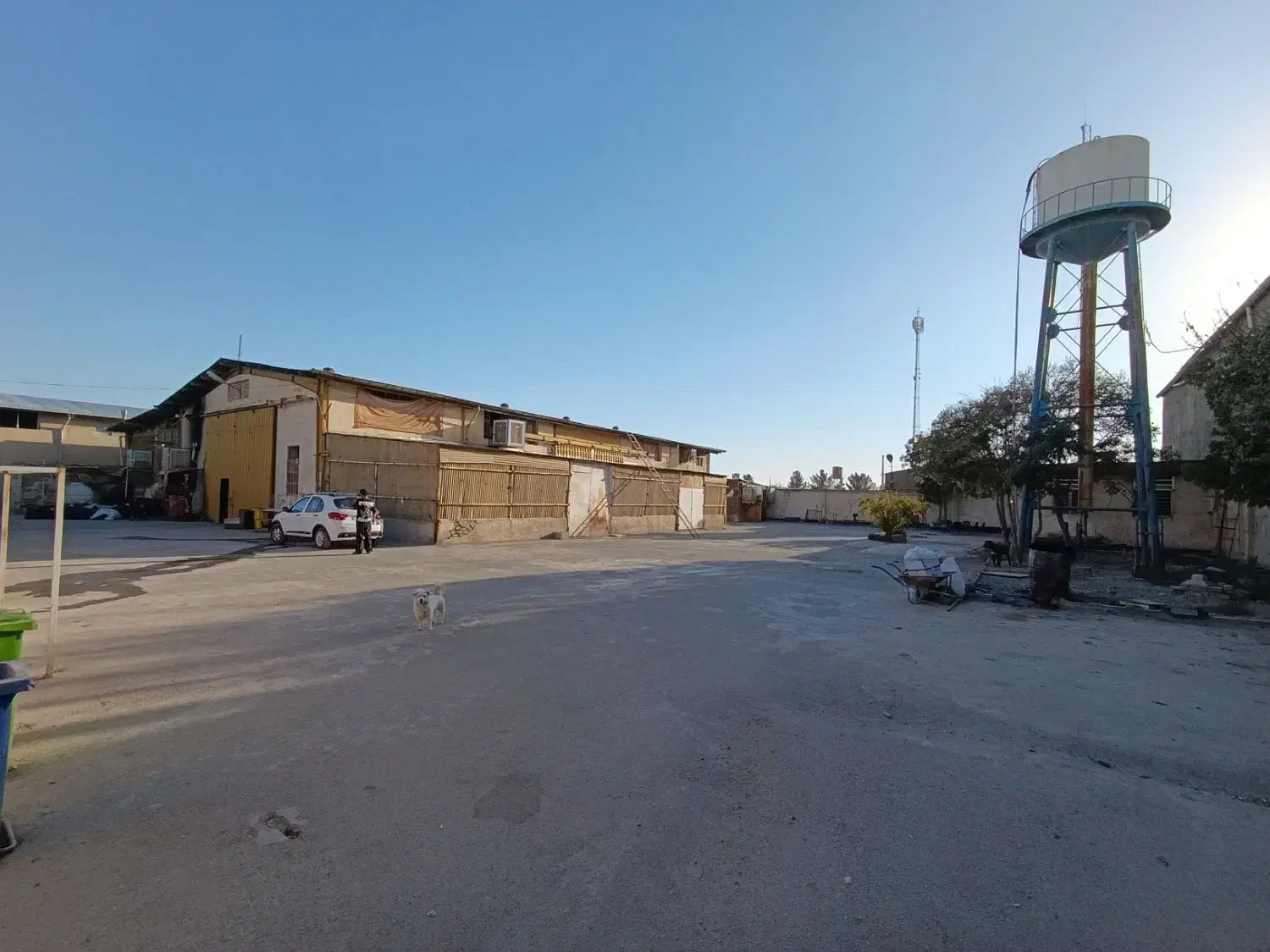 کارگاه صنعتی ۲۵۰۰متری با آب و برق و گاز|اجارهٔ دفتر صنعتی، کشاورزی، تجاری|اسلام‌شهر, شهرک واوان|دیوار