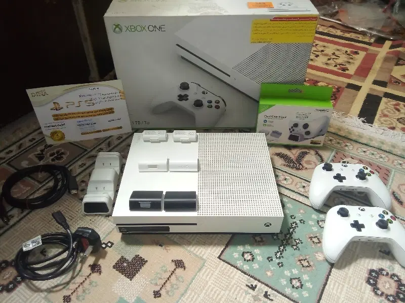 XBOX ONE S|کنسول، بازی ویدئویی و آنلاین|مشهد, بهمن|دیوار
