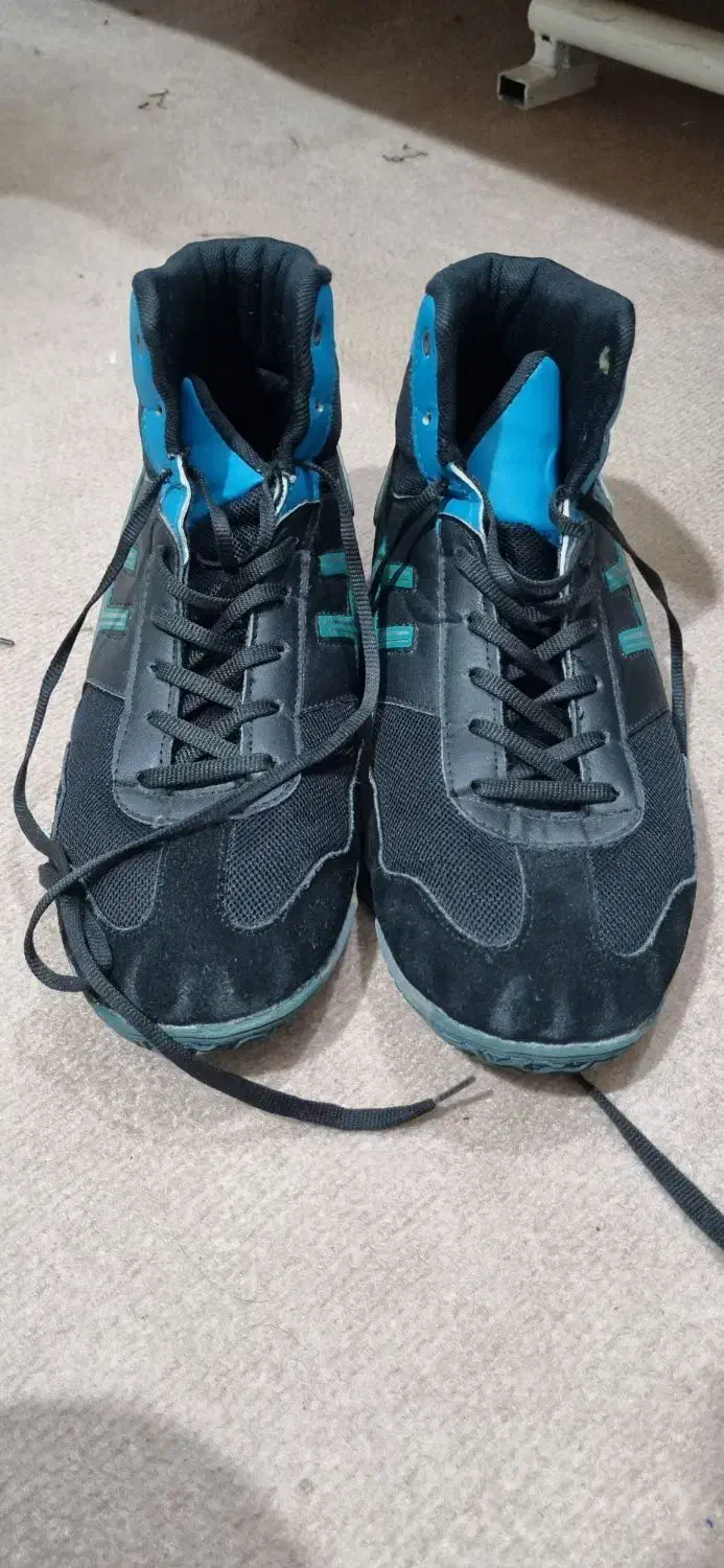 کفش کشتی برند آسیکس|کیف، کفش، کمربند|اهواز, ۳۰ متری|دیوار