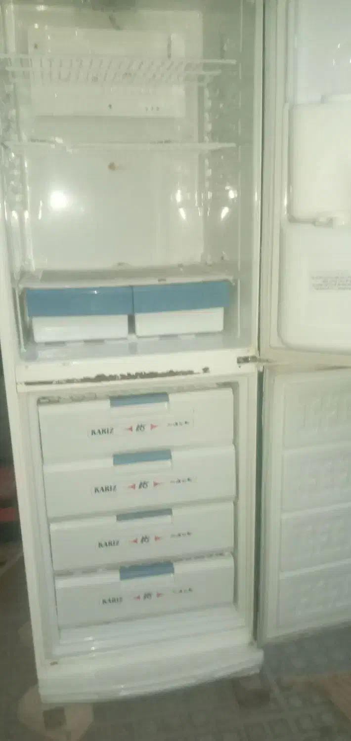یخچال فریزر کاریز خیلی سالم بدون ضربه وخش|یخچال و فریزر|مهریز, |دیوار