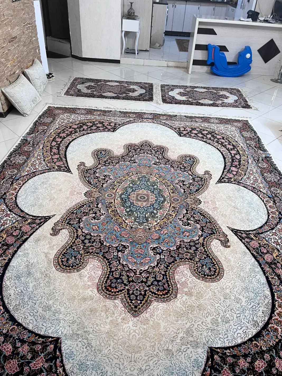 فرش|فرش|مشهد, نرگس (شهرک غرب)|دیوار