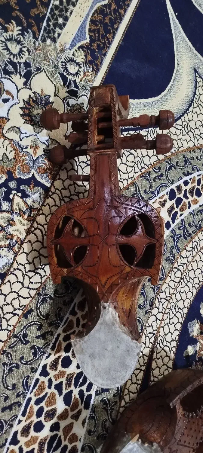 چنگ بلوچی|سازهای سنتی|بندرعباس, |دیوار