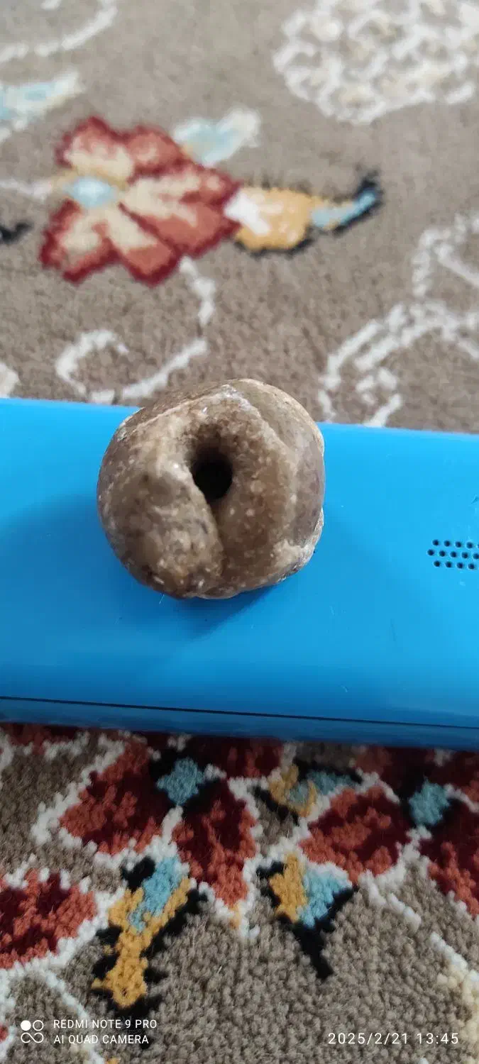 سنگ قدیمی|کلکسیون اشیاء عتیقه|خرم‌آباد, |دیوار