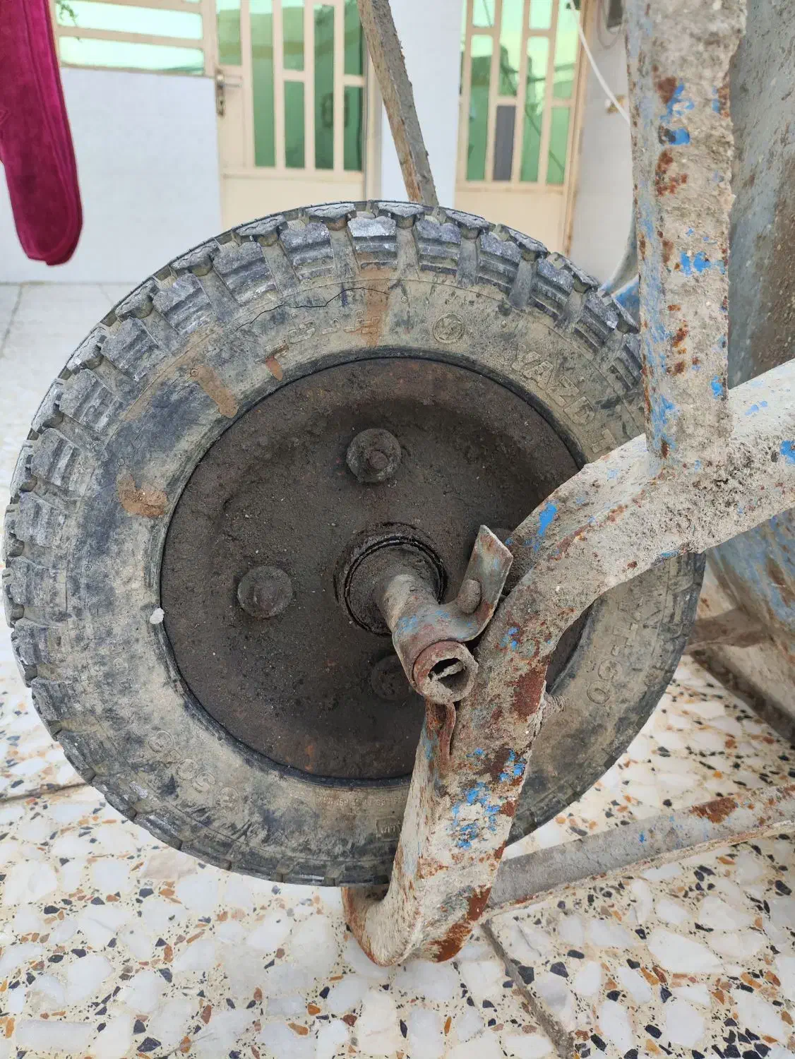 فرقون|ابزارآلات|کارون, |دیوار