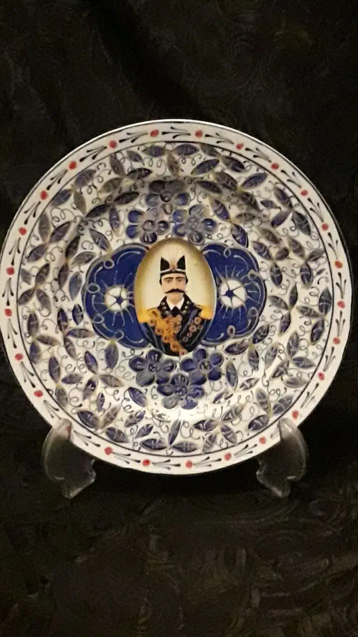 بشقاب قدیمی ناصری یا شاه عباسی مارک عقاب دو سر|کلکسیون اشیاء عتیقه|گنبد کاووس, |دیوار