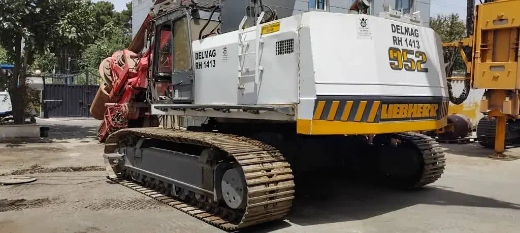 استخدام اپراتور بیل مکانیکی|استخدام صنعتی، فنی، مهندسی|برازجان, |دیوار