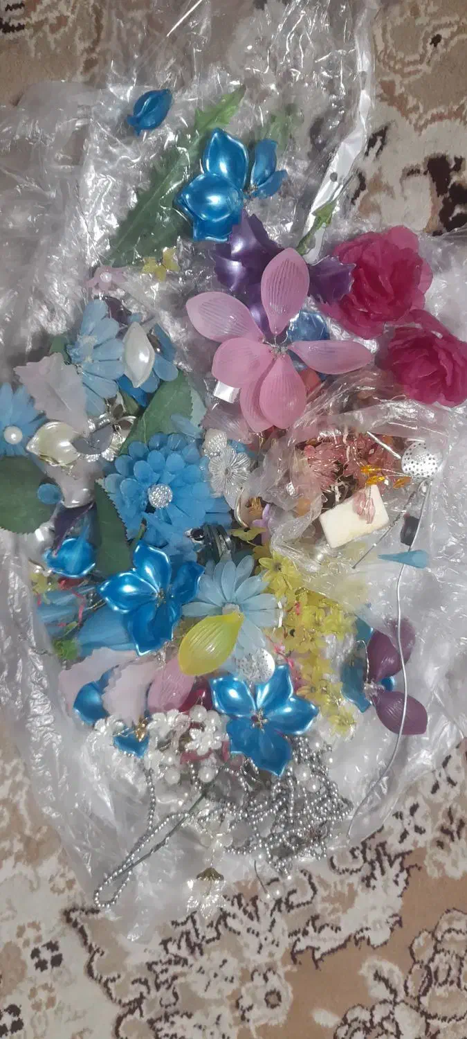 فروش لوازم گلسازی کریستالیگلدان سرامیکی نصف قیمت|گل مصنوعی|یزد, |دیوار