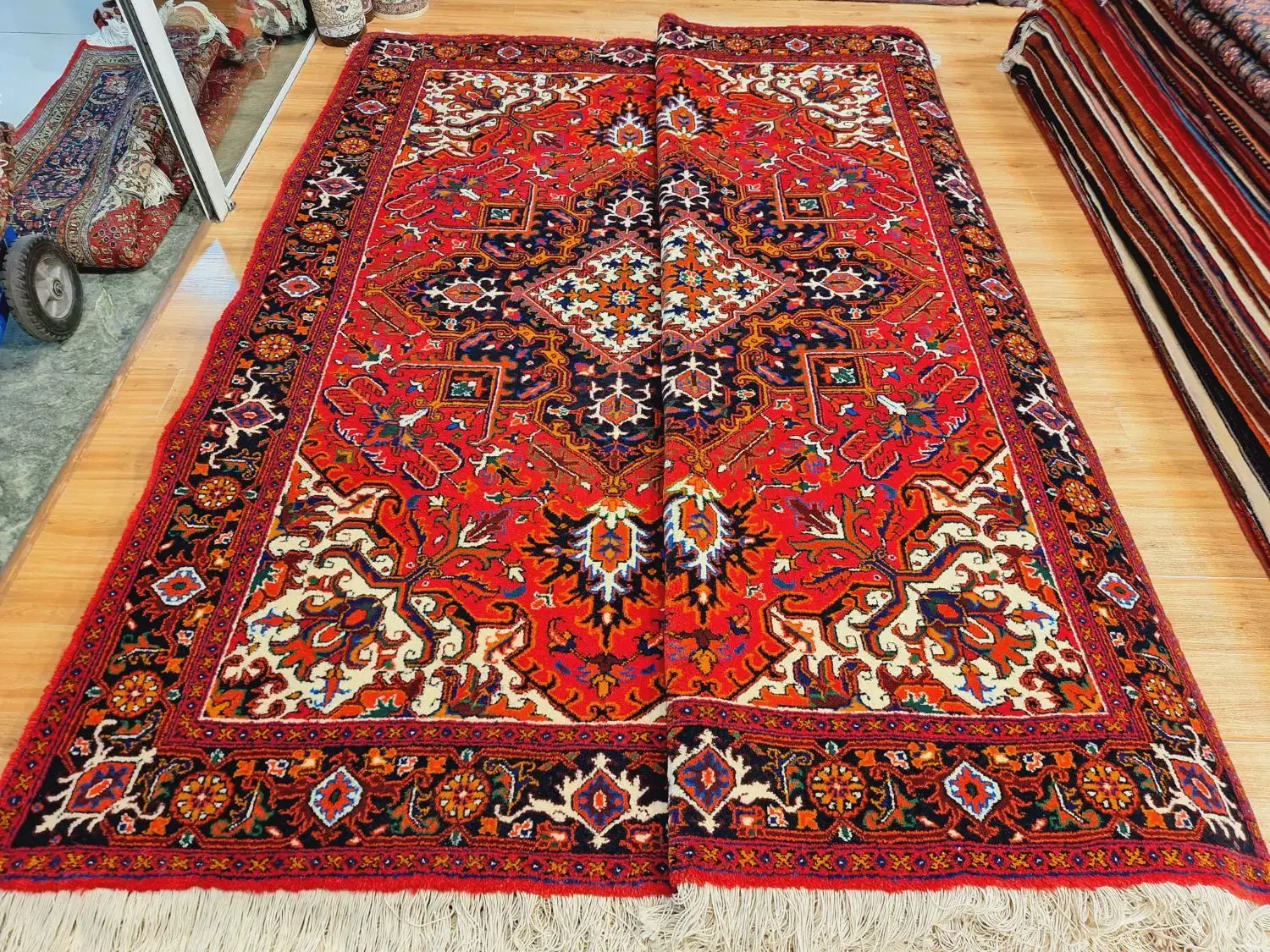 جفت ۶متری دستباف هریس آکبند لاکی|فرش|تهران, اکباتان|دیوار