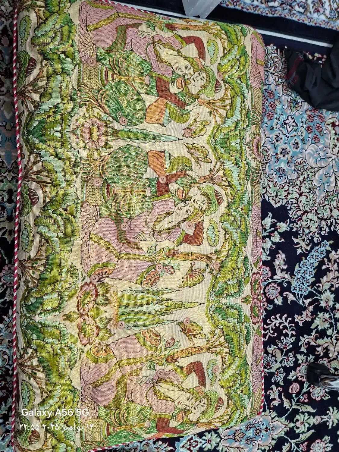 ۱۸ عدد پشتی کارکردە|پشتی|سنندج, |دیوار