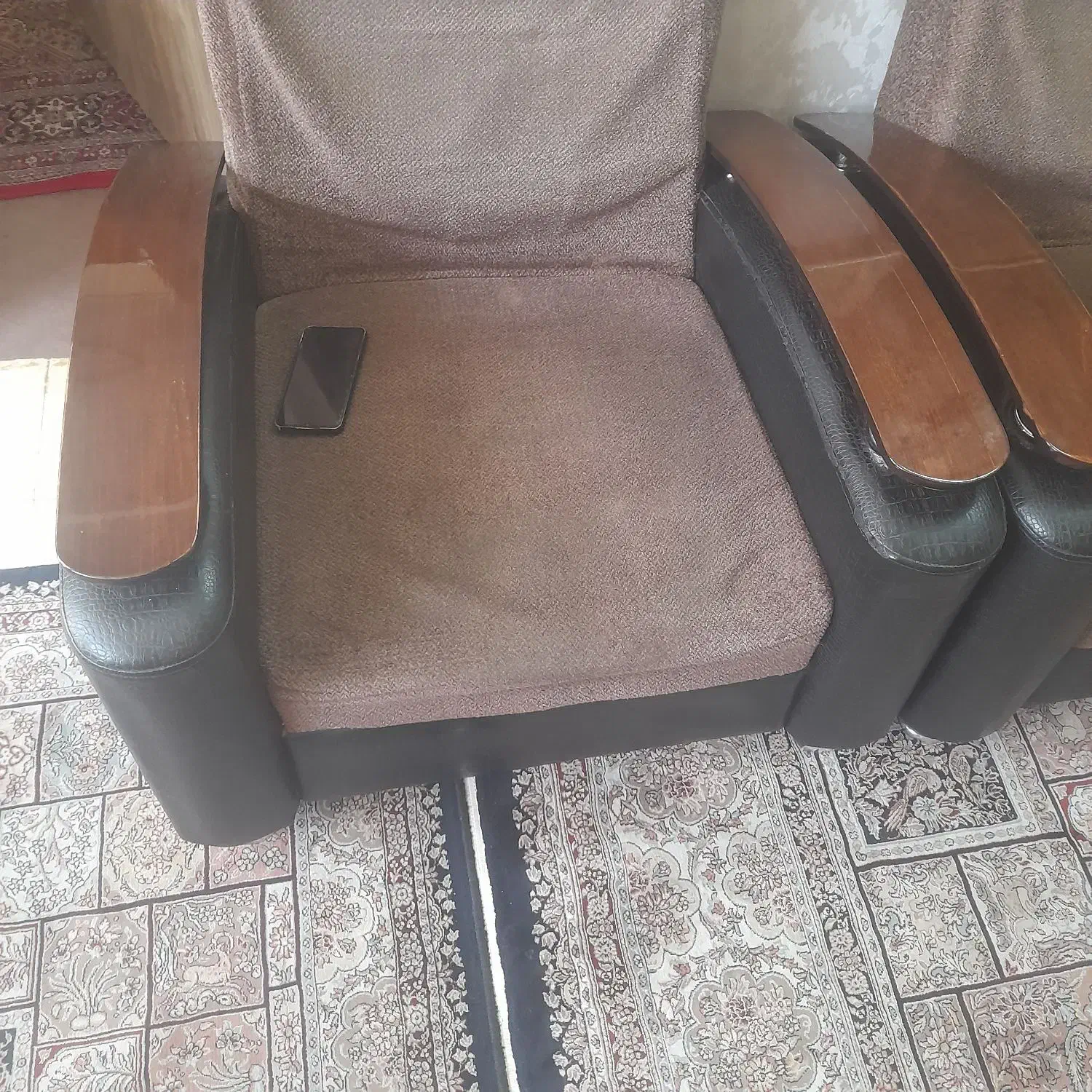 مبل ۷ نفره میز گل میز|مبلمان خانگی و میز عسلی|شیراز, شاهجیان|دیوار