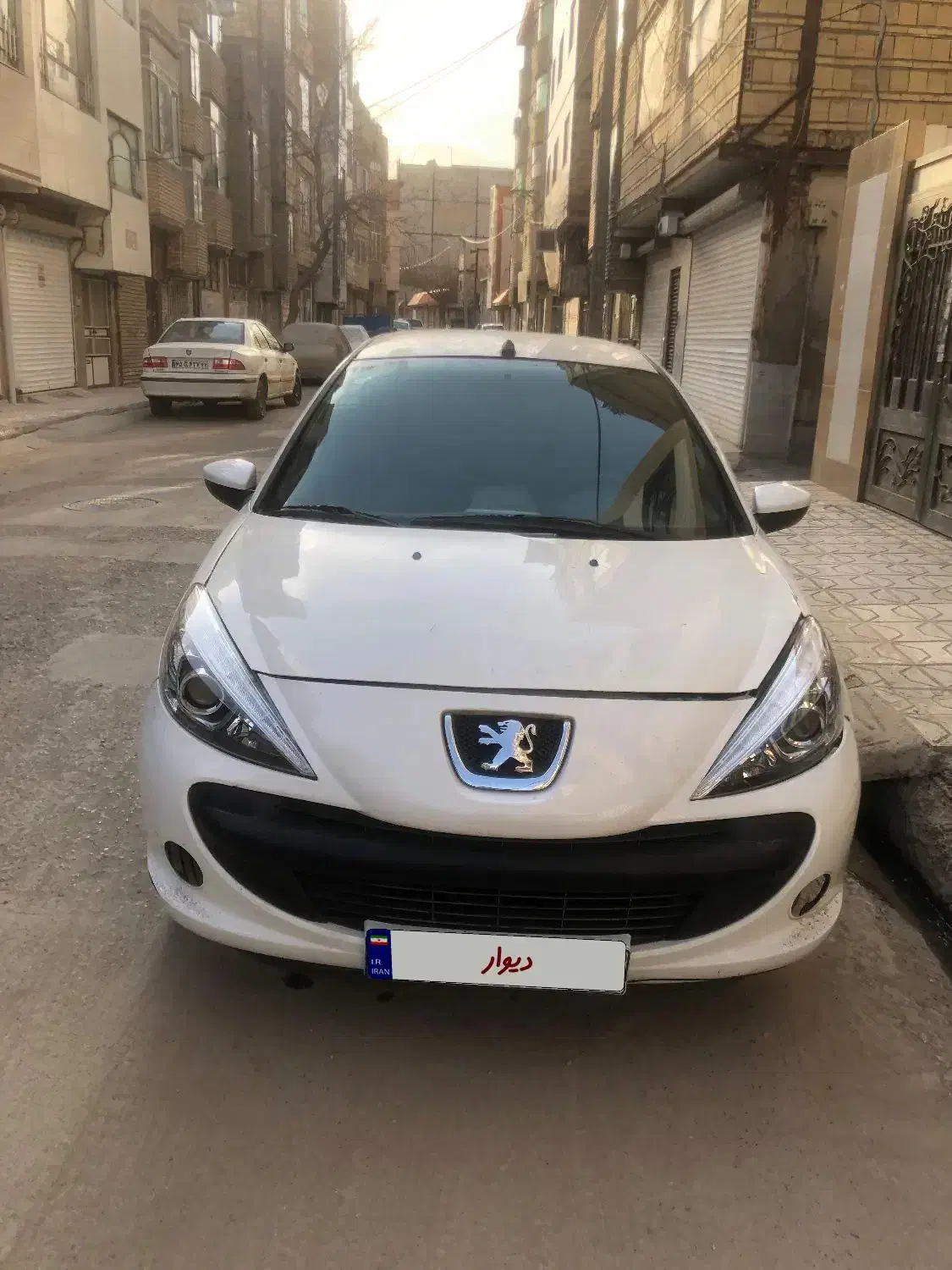 207 مدل1402|خودرو سواری و وانت|مشهد, عنصری|دیوار