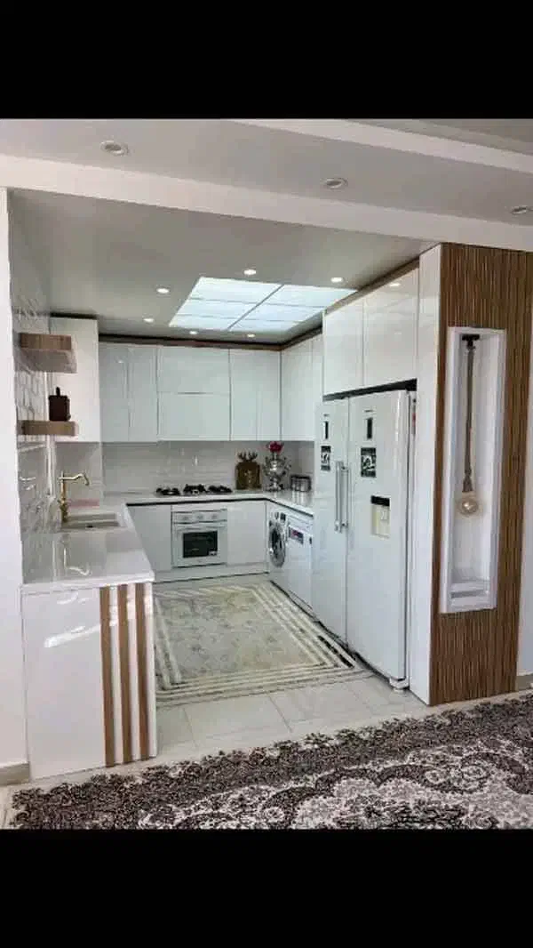 همخونه/ بدون حاشیه / خانم / قابل تبدیل|اجارهٔ آپارتمان|تهران, حکمت|دیوار