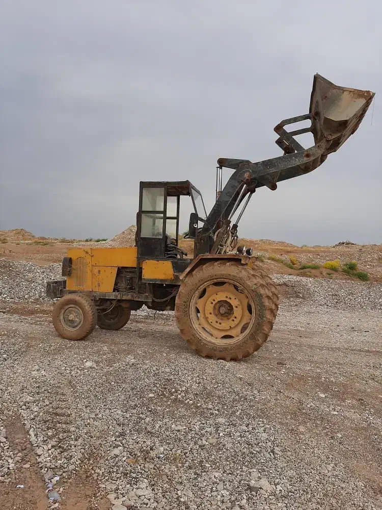 تراکتور رومانی|خودرو سنگین|شیبکوه (فارس), |دیوار