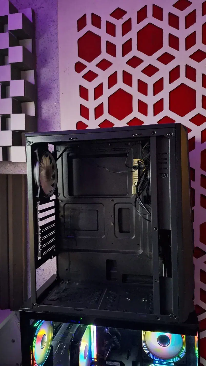 کیس گیمینگ درحدنو فاطر|قطعات و لوازم جانبی رایانه|رشت, جانبازان|دیوار