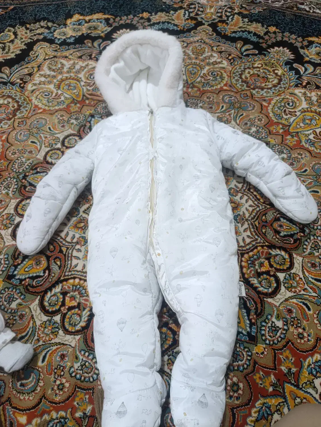 لباس نوزادی|کفش و لباس بچه|یاسوج, |دیوار