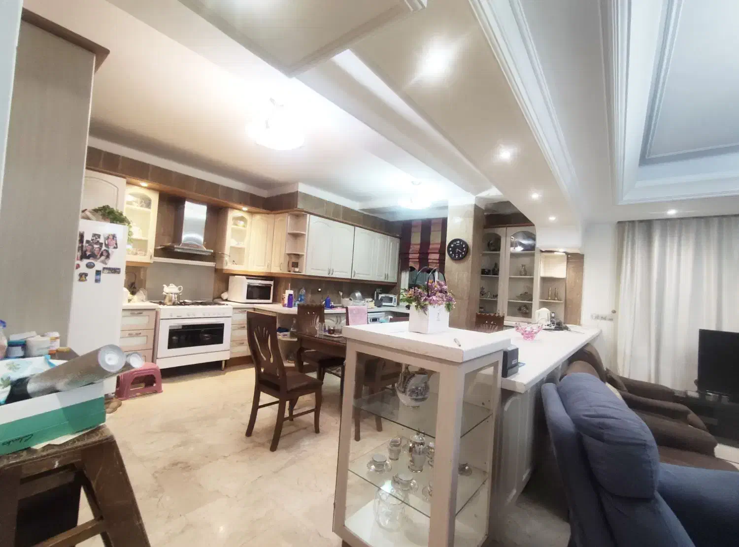 اجاره آپارتمان /۲۱۵متر/دو قدمی پارک|اجارهٔ آپارتمان|تهران, قیطریه|دیوار