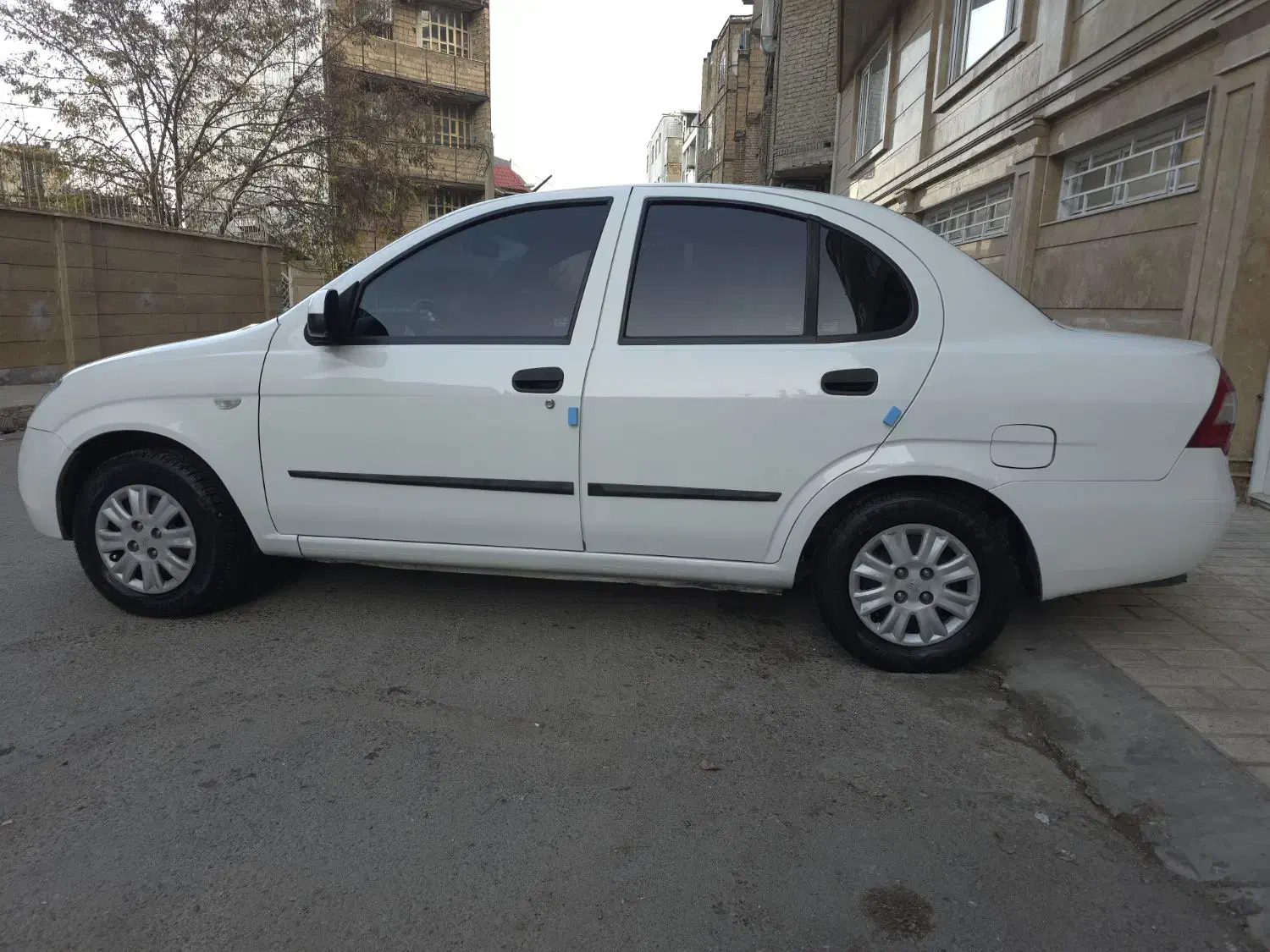 تیبا یک مدل ۹۹ برج ۱۱|خودرو سواری و وانت|دورود, |دیوار