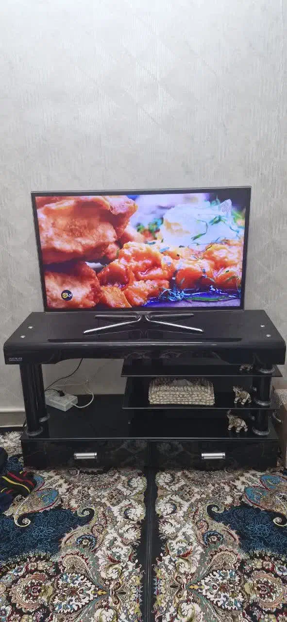 تلویزیون۴۲اینچ سامسونگ ۴۲|تلویزیون و پروژکتور|اسلامشهر, شهرک امام حسین (میان آباد)|دیوار