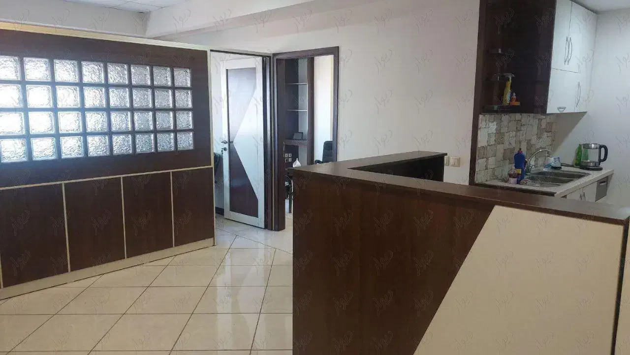 واحد تجاری براصلی شیشه گران ساختمان تریتا|فروش دفتر کار، اتاق اداری، مطب|لاهیجان, شیشه گران|دیوار