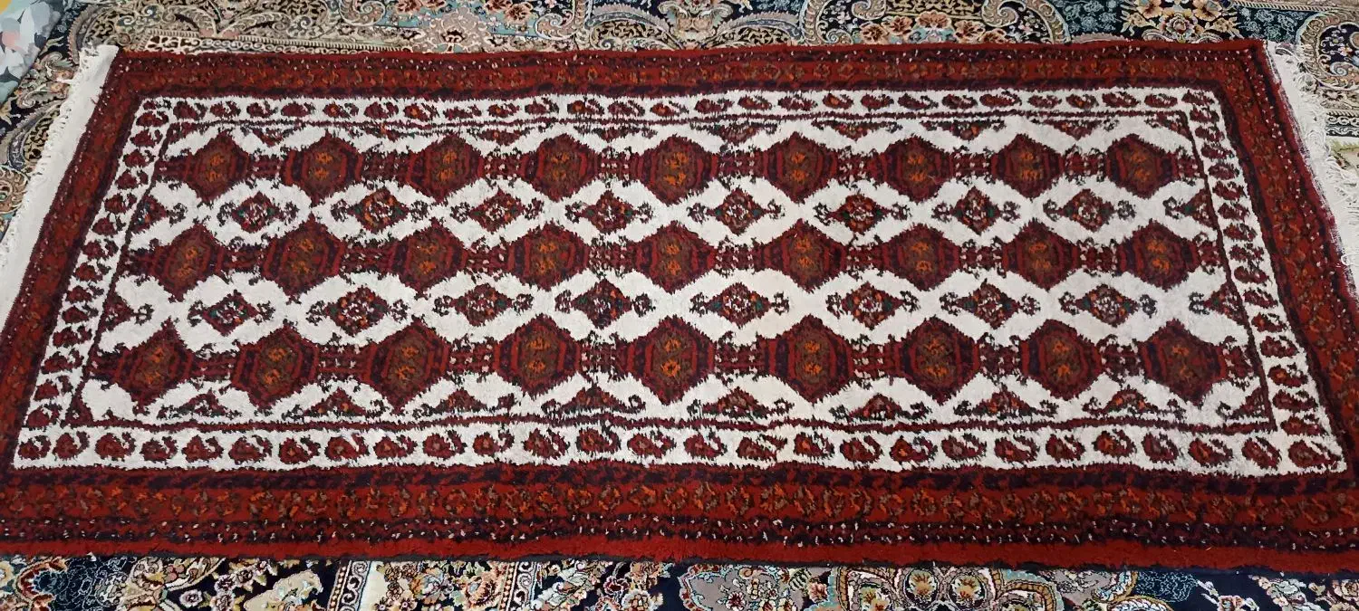 فرش‌دست‌باف|فرش|جلگه رخ, |دیوار