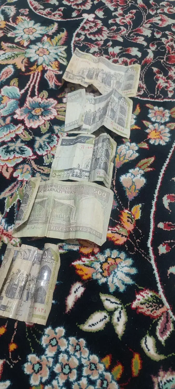 سکه و اسکناس قدیمی|کلکسیون سکه، تمبر، اسکناس|شیراز, لب آب|دیوار