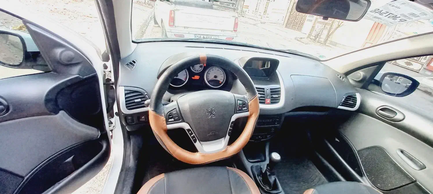 ۲۰۷ پاناروما فول|خودرو سواری و وانت|ساوه, |دیوار