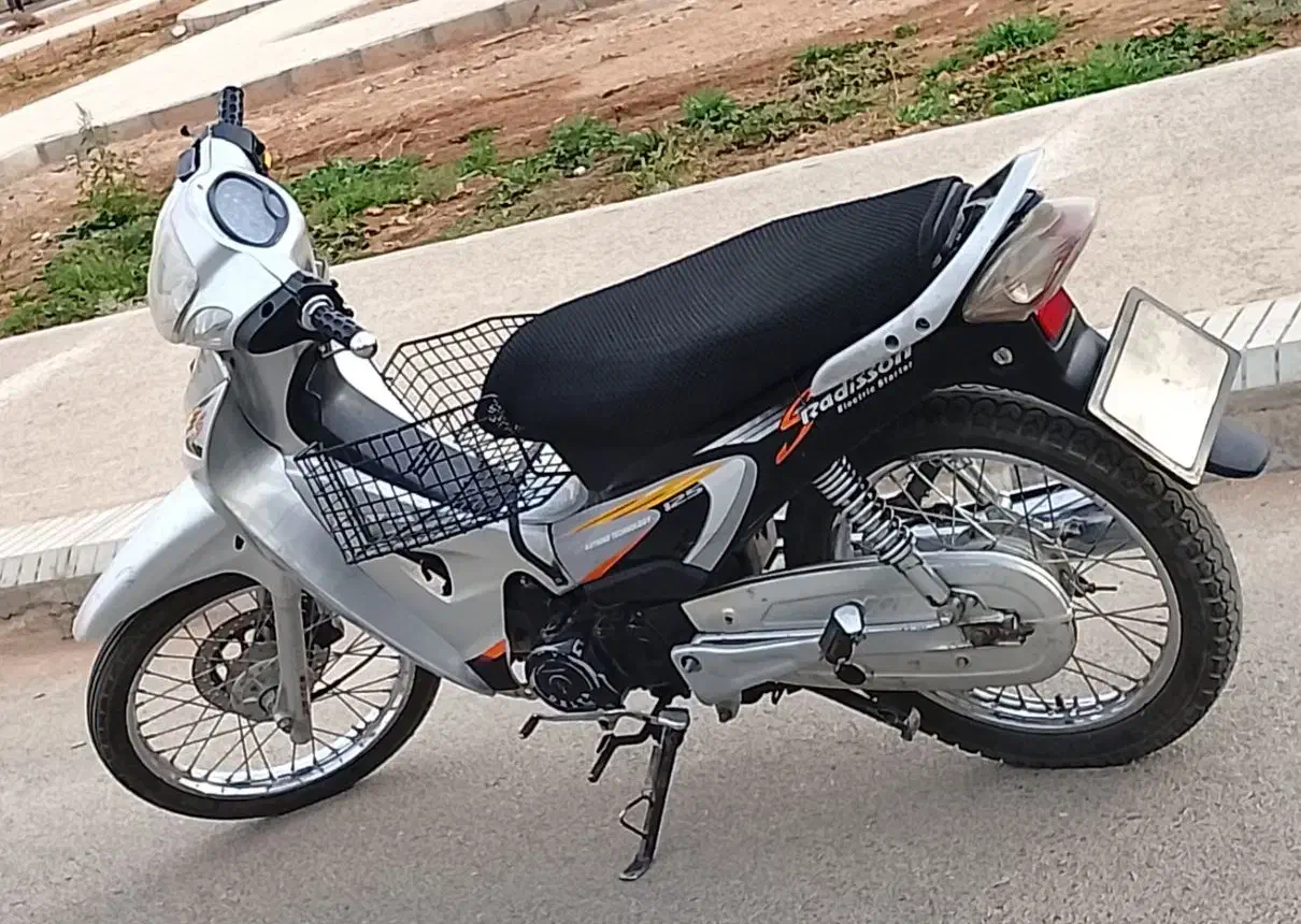 موتور بی کلاج 125 در حد|موتورسیکلت|شاهین‌شهر, عطار|دیوار