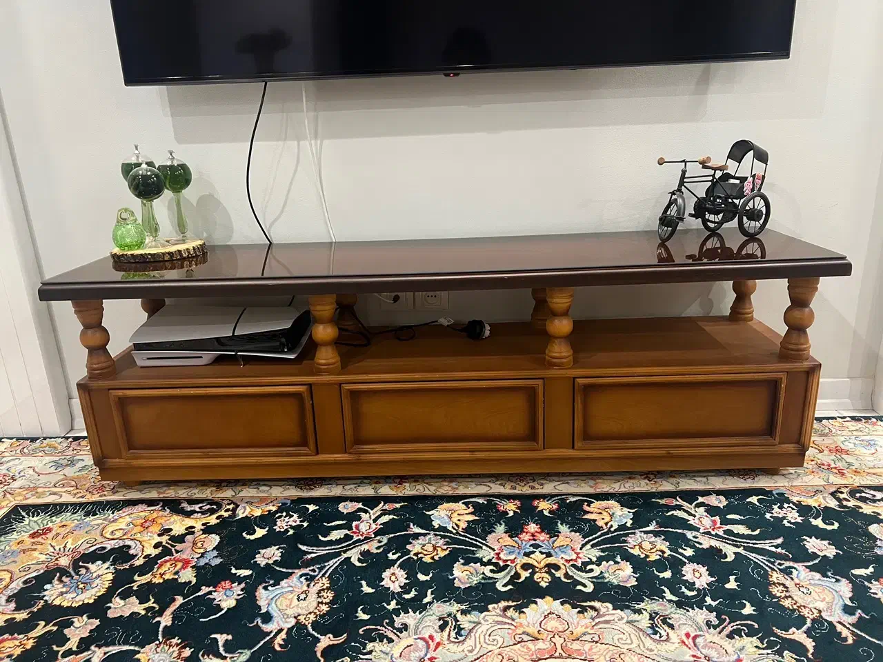 دوعدد لوستر یه عدد ساعت ویک میز زیر تلوزیون|لوستر و چراغ آویز|کرمانشاه, |دیوار