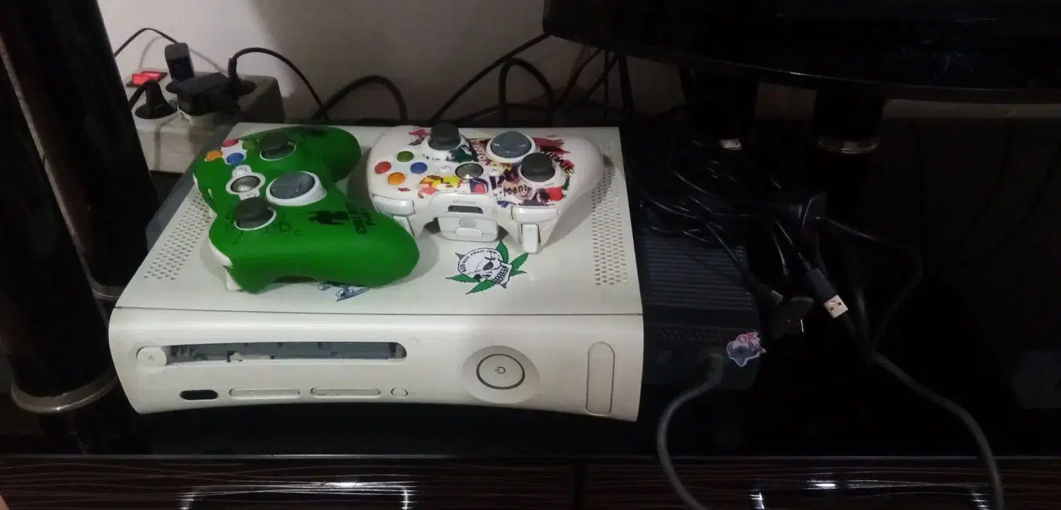 کنسول|کنسول، بازی ویدئویی و آنلاین|نقده, |دیوار