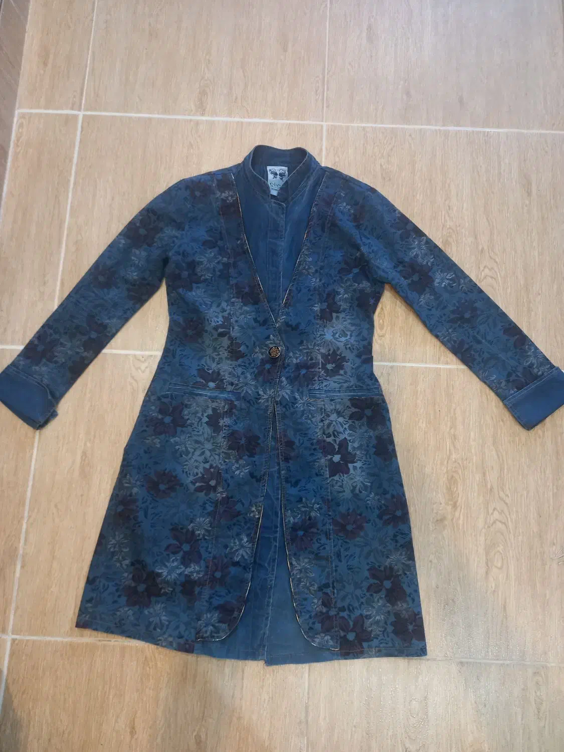 مانتوهای زیبابرای دخترخانمهای۴۰ تا ۵۰ کیلو فقط ۱۰۰|لباس|سنندج, |دیوار