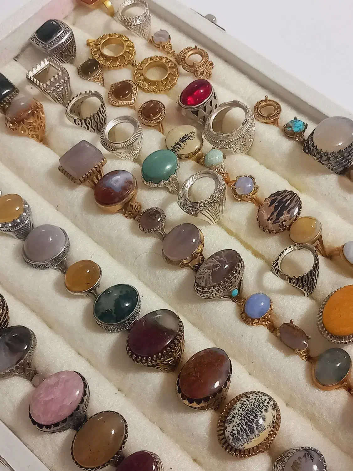 فروش انواع انگشتر و گردنبند و سنگ طبیعی معدنی|جواهرات|اندیمشک, |دیوار