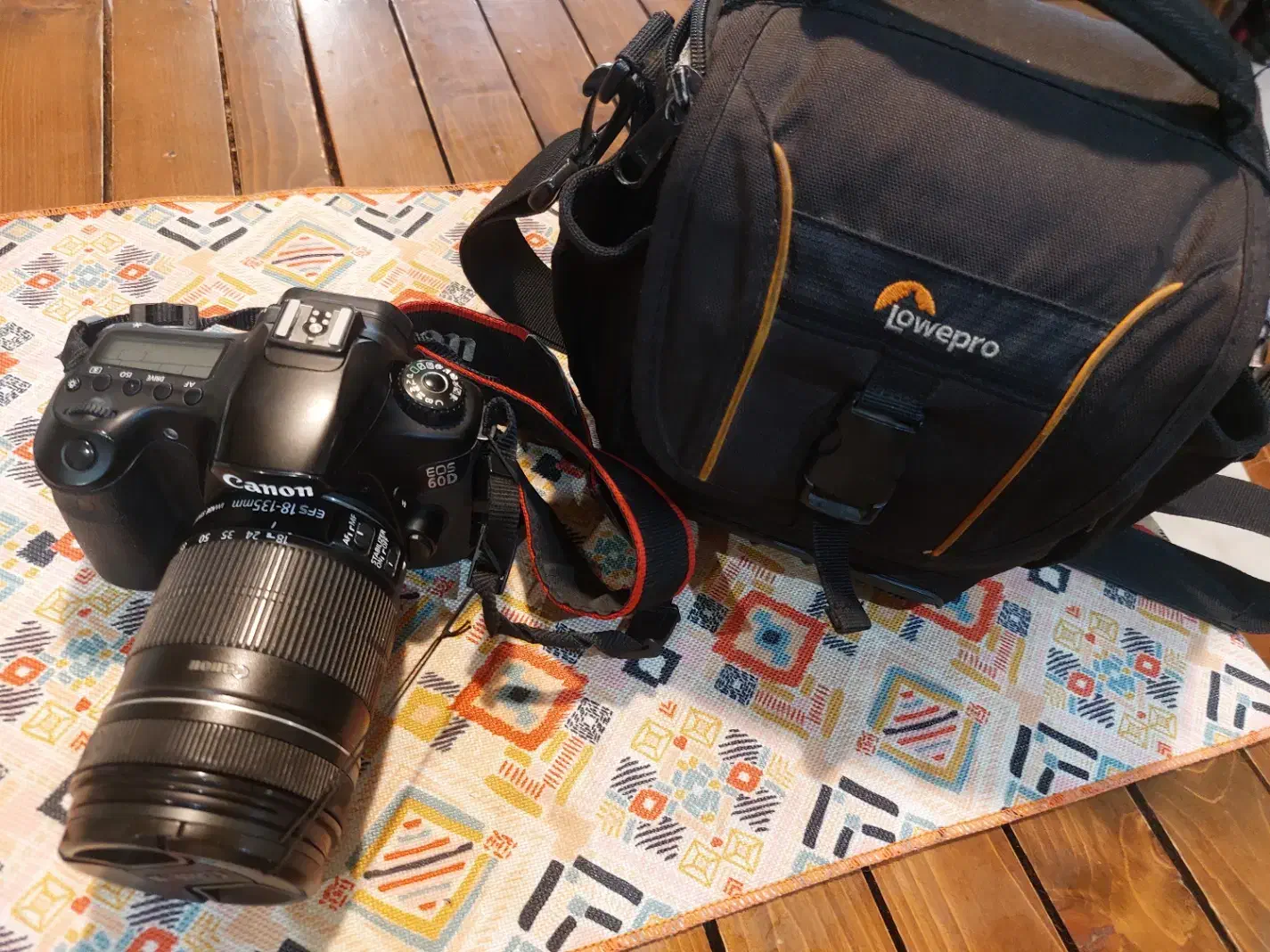 دوربین canon 60d|دوربین عکاسی و فیلمبرداری|نور, |دیوار