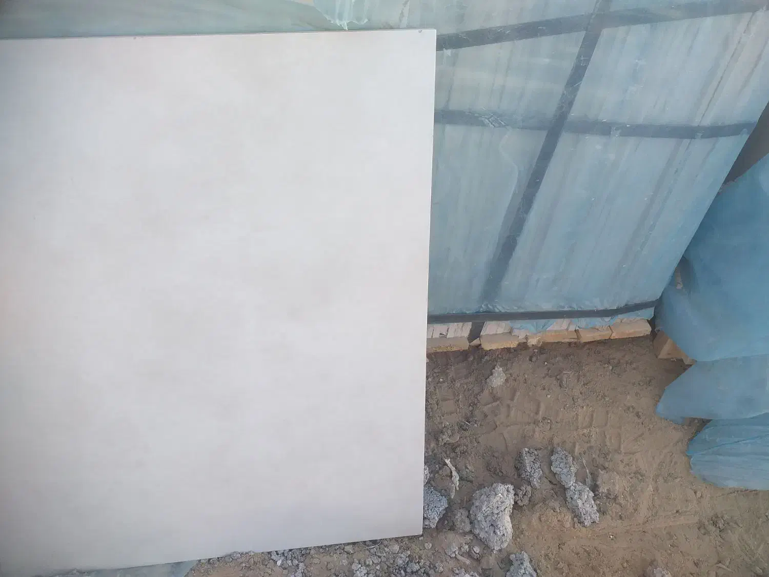 350 متر سرامیک ۶۰ در ۶۰ زیر قیمت بازار|مصالح و تجهیزات ساختمان|بوشهر, |دیوار