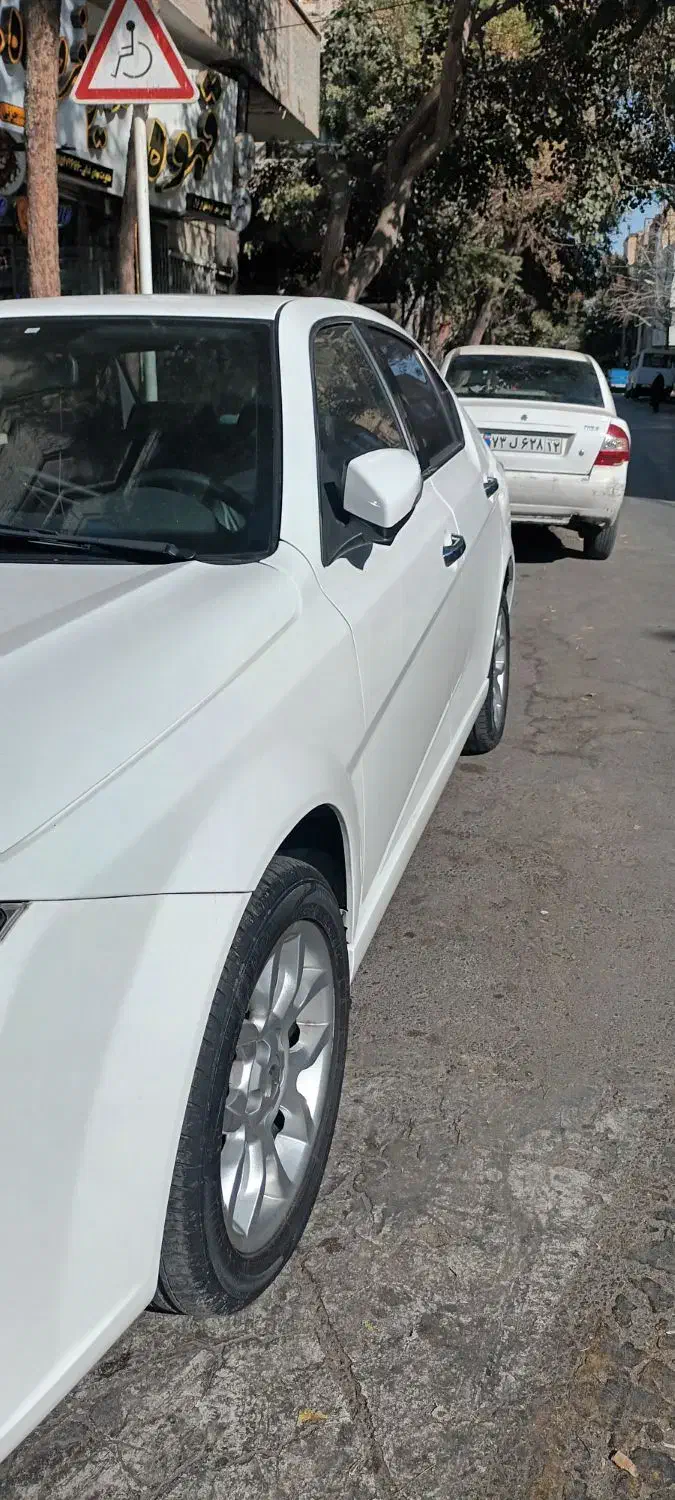 دنا پلاس ۶ دنده توربو تمام فول esp|خودرو سواری و وانت|مشهد, ایثارگران|دیوار