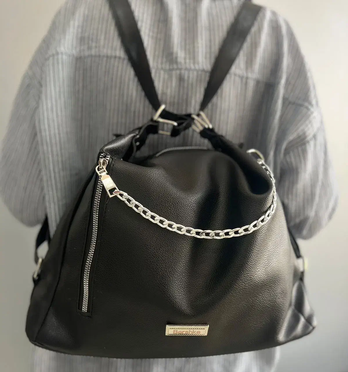 فروشنده خانم کیف فروشی|استخدام بازاریابی و فروش|شیراز, شاهچراغ|دیوار