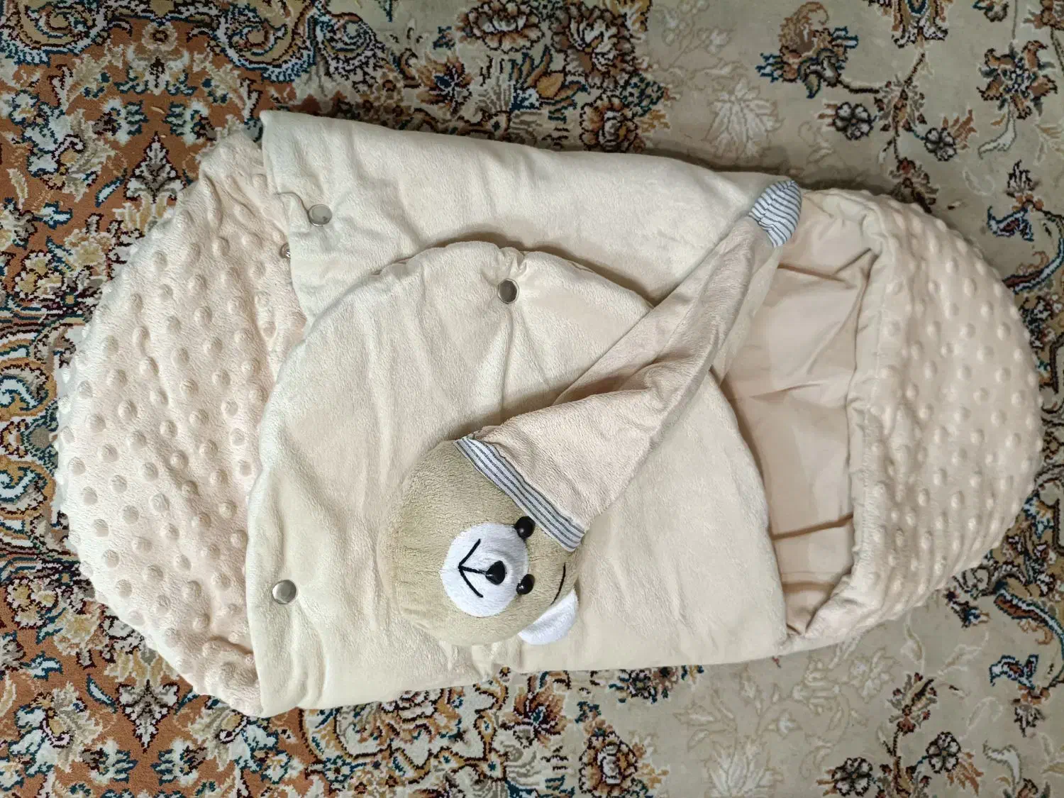 سیسمونی و لباس نوزادی استفاده نشده و نو|اسباب و اثاث بچه|تهران, نظام‌آباد|دیوار