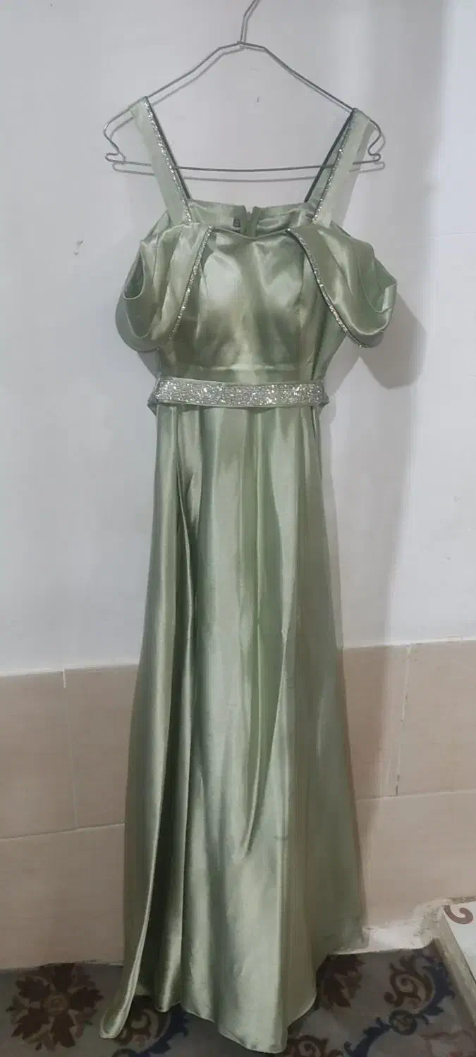 لباس مجلسی زنانه|لباس|طارم (زنجان), |دیوار