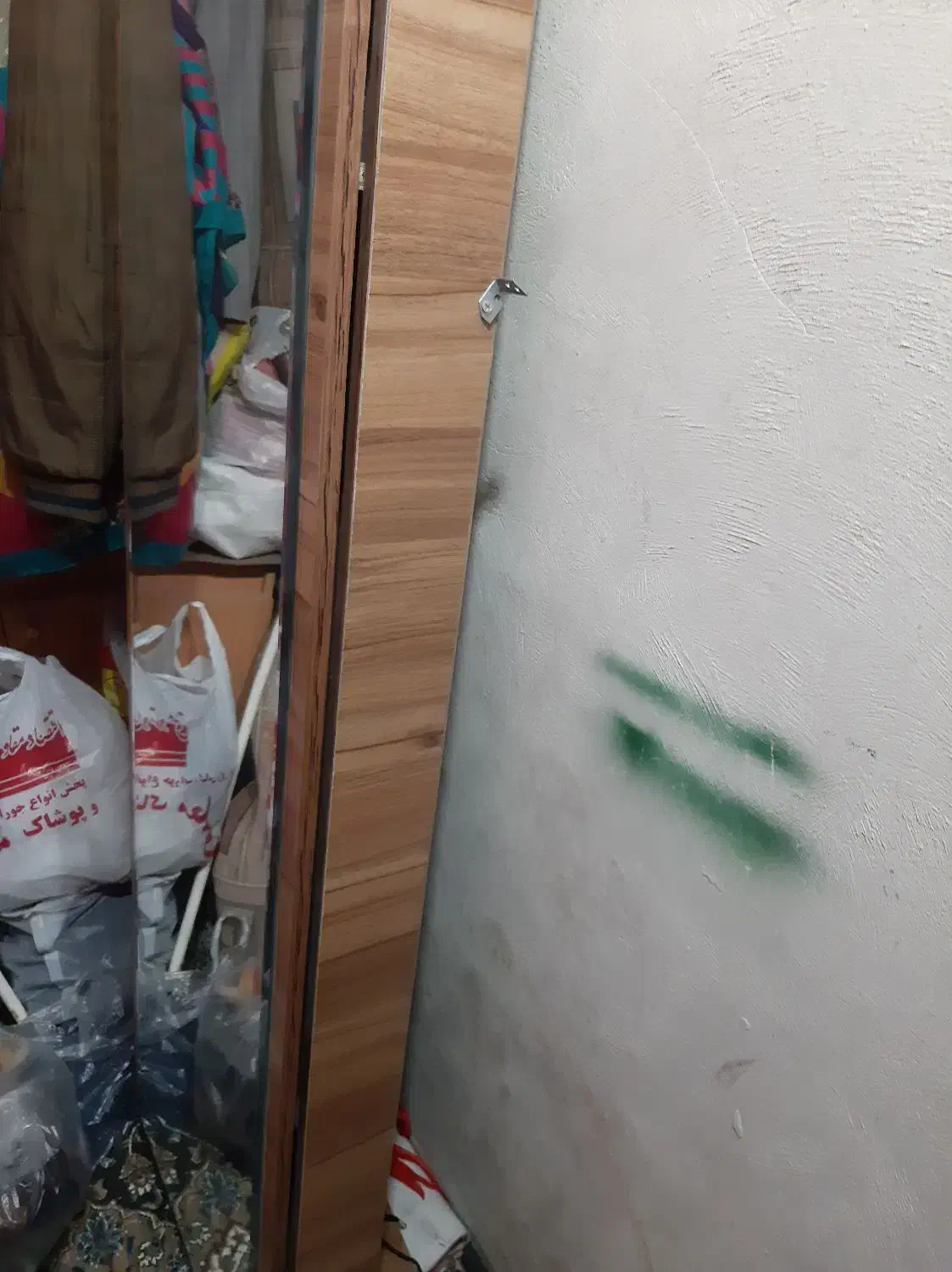 ایینه قدی دارای کمد مخفی|آینه|اصفهان, دشتستان|دیوار