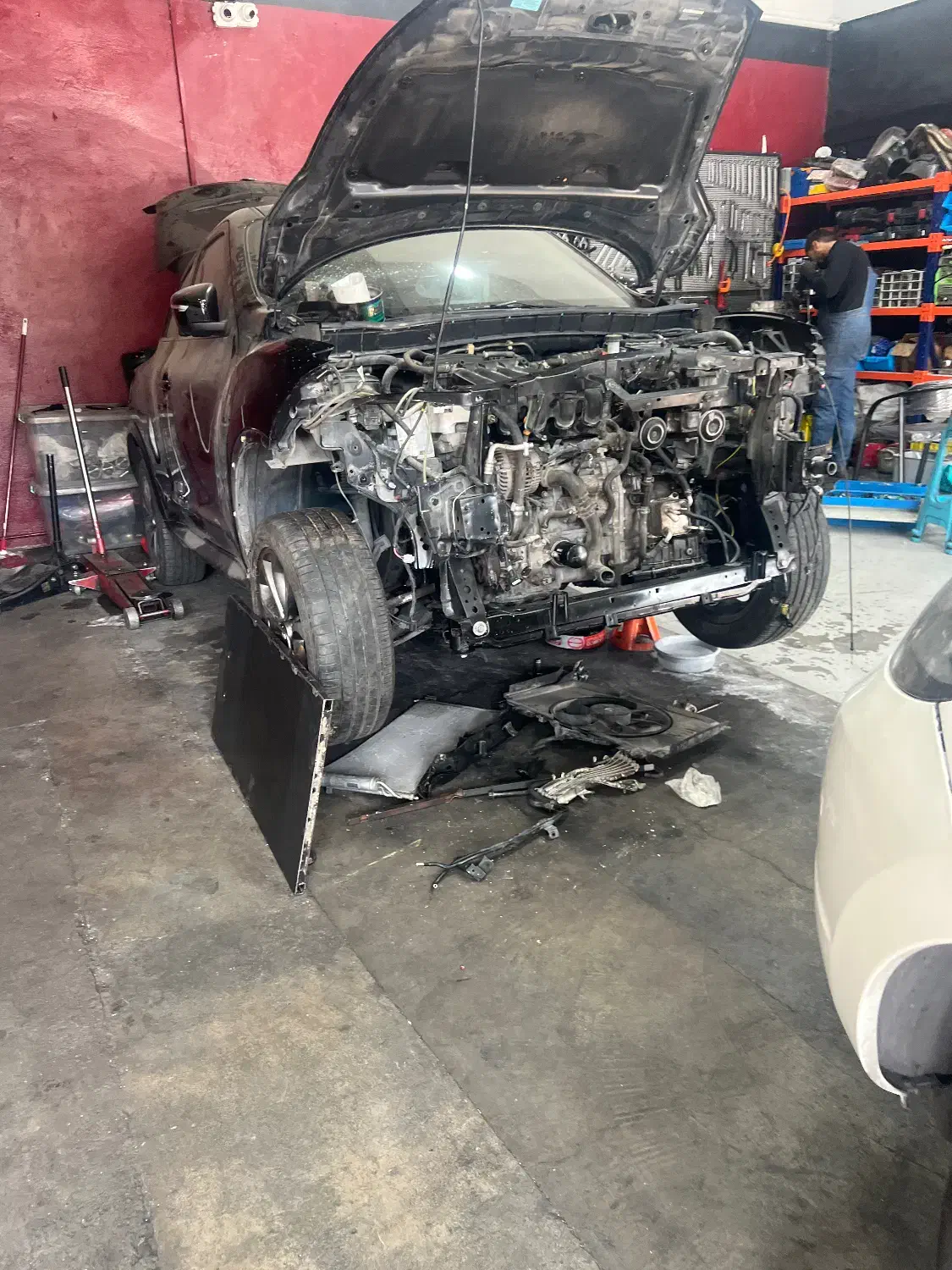 استخدام صافکار و نقاش ماهر pdr|استخدام صنعتی، فنی، مهندسی|تهران, علم و صنعت|دیوار