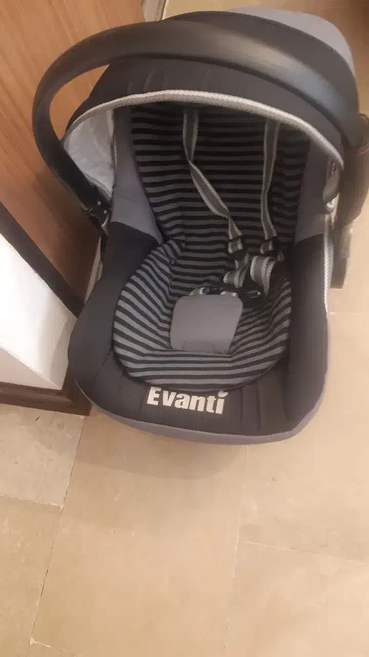 روروئک موزیکال دلیجان وکریرو سک کودک|اسباب و اثاث بچه|قم, شهرک قدس|دیوار