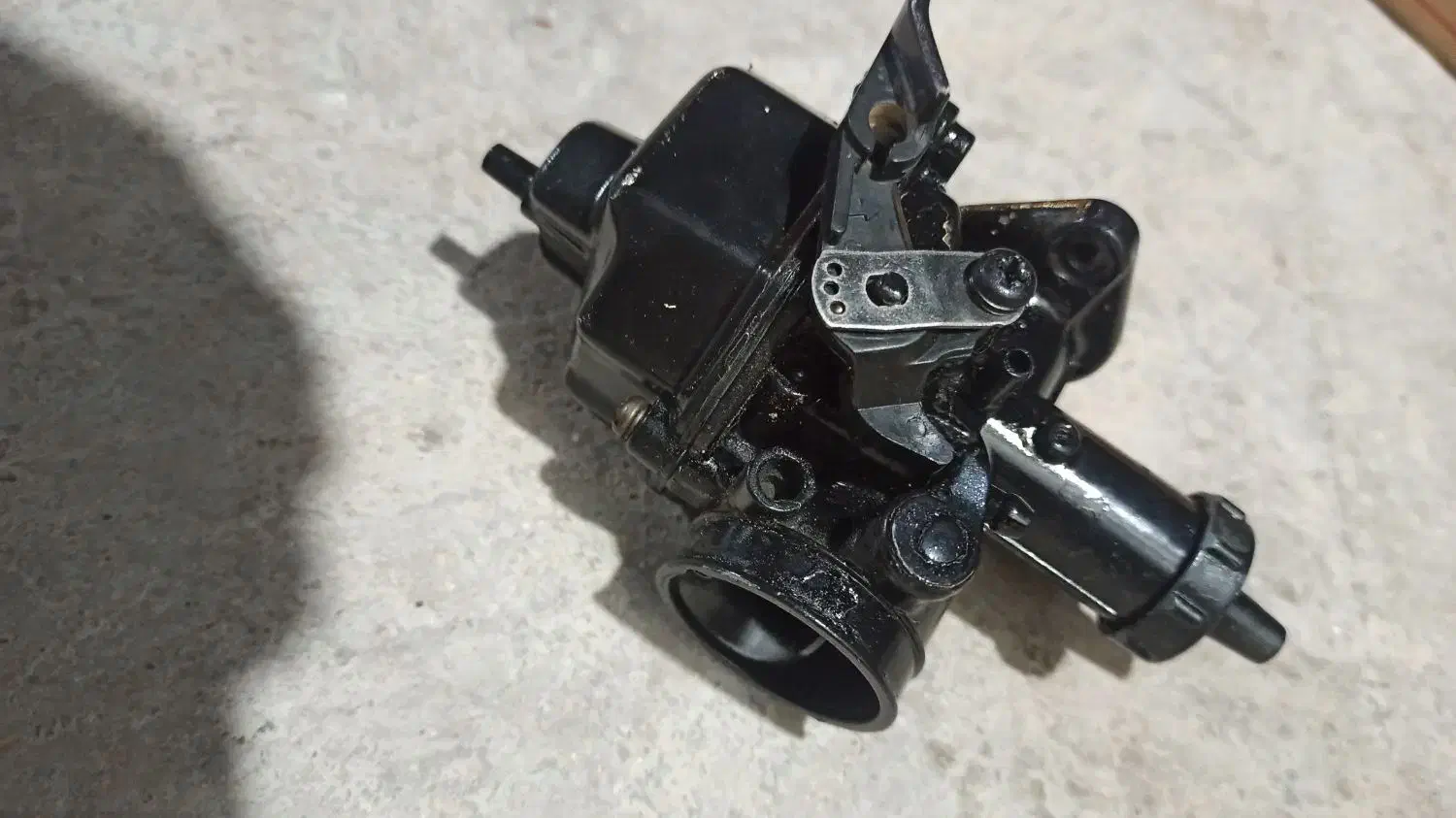 دو عدد کاربرات تقویت شده|قطعات یدکی و لوازم جانبی|کنار تخته و کمار, |دیوار